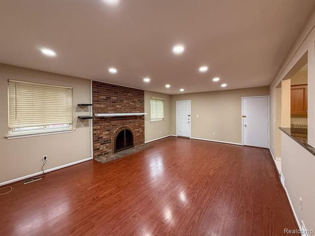 2863 Continental Drive, Troy, MI 48083