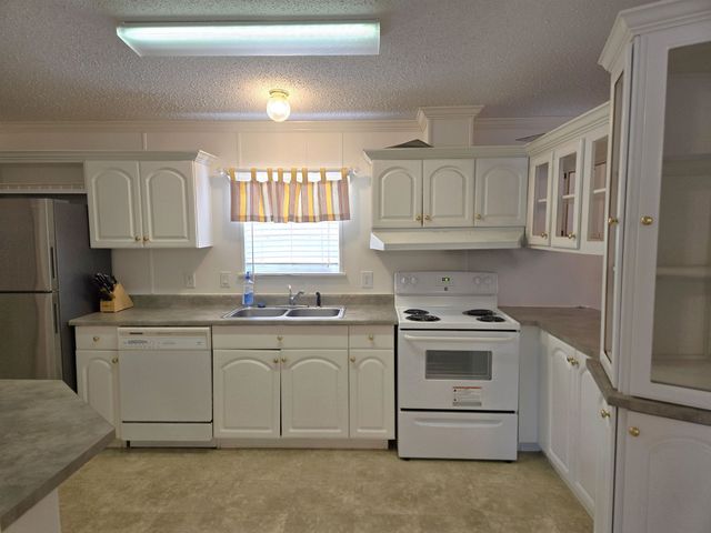 451 E Banks Dr., Garden City Beach, SC 29576
