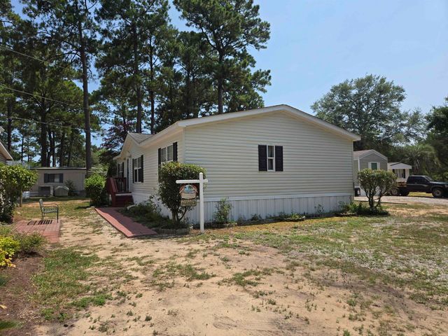 451 E Banks Dr., Garden City Beach, SC 29576