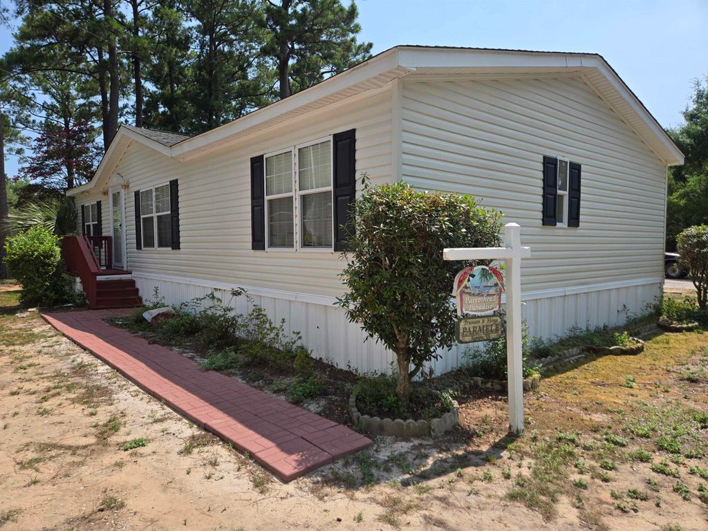 451 E Banks Dr., Garden City Beach, SC 29576
