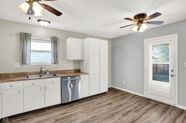 7102 Karst Court, Indianapolis, IN 46221