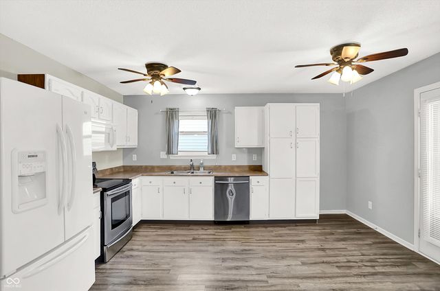 7102 Karst Court, Indianapolis, IN 46221