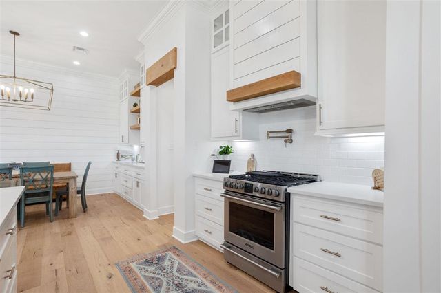 1762 Ardoin Road, Iowa, LA 70647