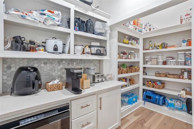 1762 Ardoin Road, Iowa, LA 70647