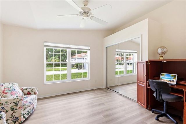 378 Melrose PL 4, Naples, FL 34104