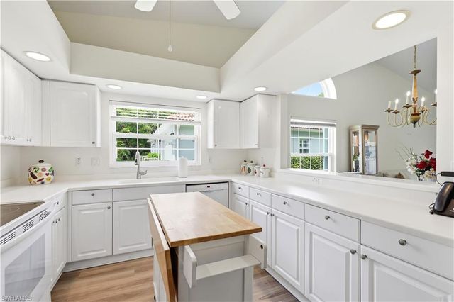 378 Melrose PL 4, Naples, FL 34104