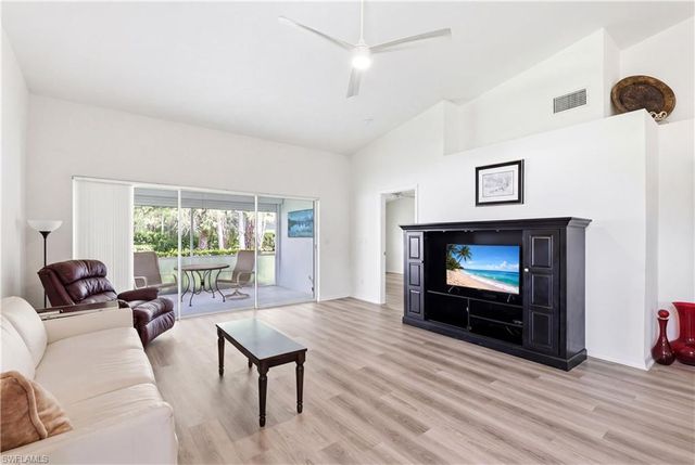 378 Melrose PL 4, Naples, FL 34104