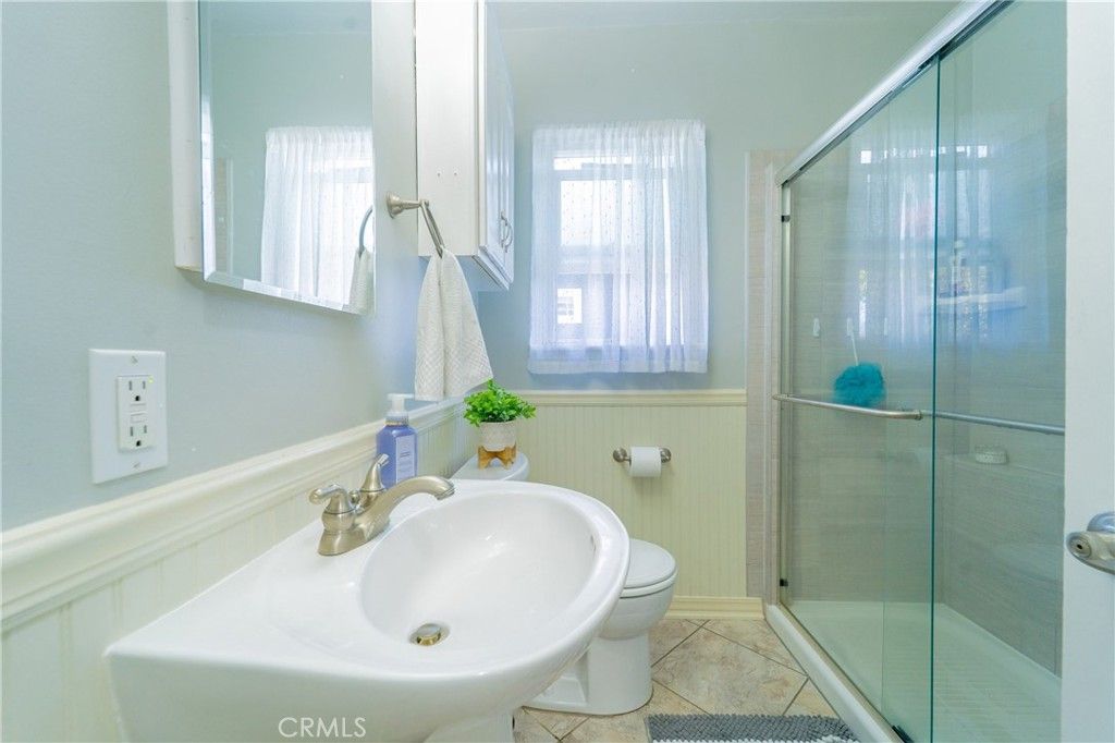 Image 22 of property listing at 10462 Somerset Boulevard, Bellflower, CA 90706