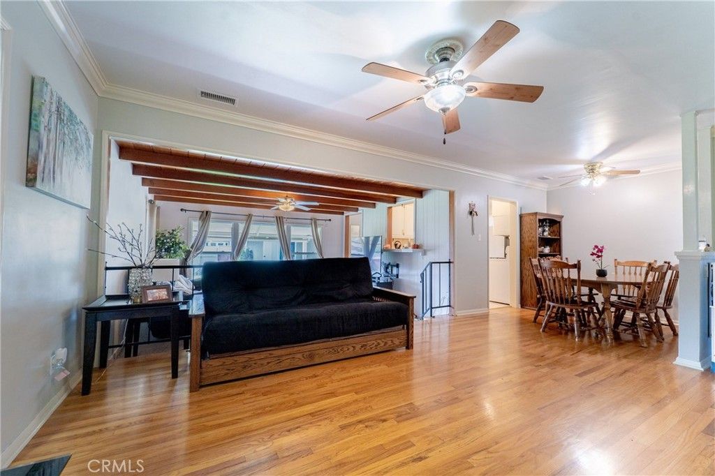 Image 6 of property listing at 10462 Somerset Boulevard, Bellflower, CA 90706