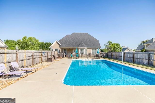 61 Peregrine Drive, Byron, GA 31008