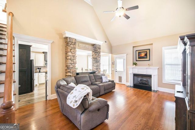 61 Peregrine Drive, Byron, GA 31008