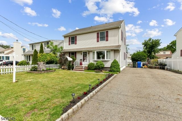 27 W James Pl, Woodbridge Twp., NJ 08830