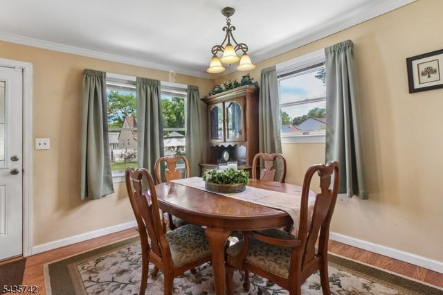 27 W James Pl, Woodbridge Twp., NJ 08830