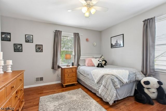 27 W James Pl, Woodbridge Twp., NJ 08830