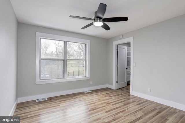 1366 VALLEY PL SE, Washington, DC 20020
