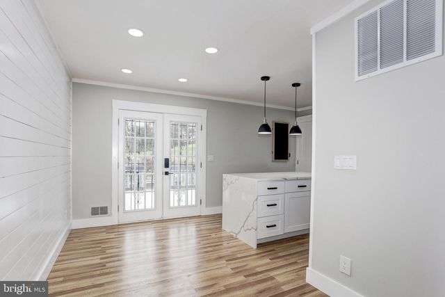 1366 VALLEY PL SE, Washington, DC 20020