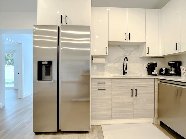 2100 NE 45th Street 1, Fort Lauderdale, FL 33308