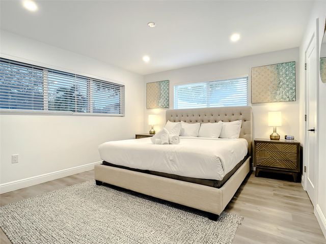 2100 NE 45th Street 1, Fort Lauderdale, FL 33308