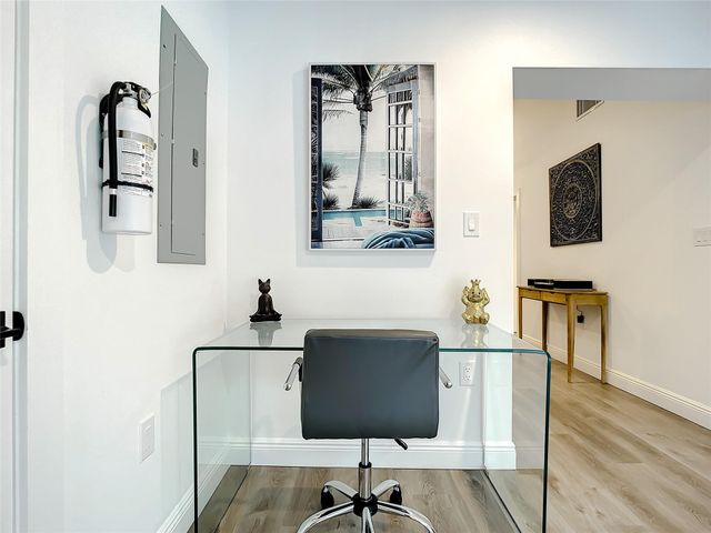 2100 NE 45th Street 1, Fort Lauderdale, FL 33308