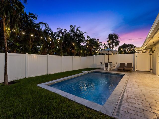 2100 NE 45th Street 1, Fort Lauderdale, FL 33308