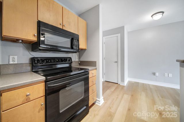 715 N Church Street 311, Charlotte, NC 28202