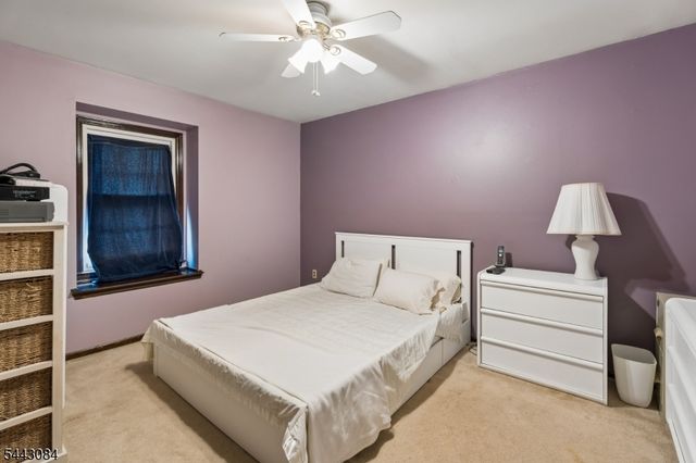 39 Robin Hood Way, Wayne Twp., NJ 07470