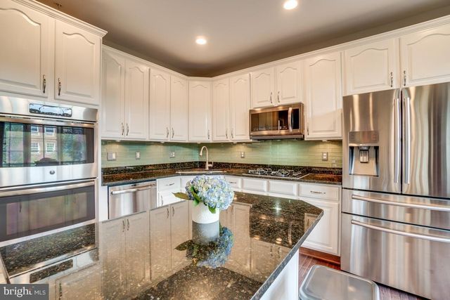 1685 HUNTING CREEK DR, Alexandria, VA 22314