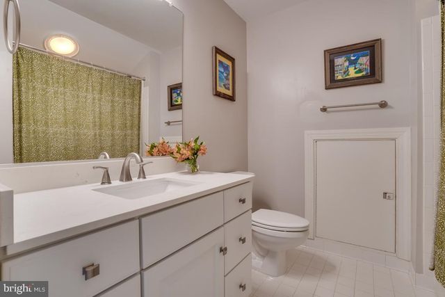 1685 HUNTING CREEK DR, Alexandria, VA 22314