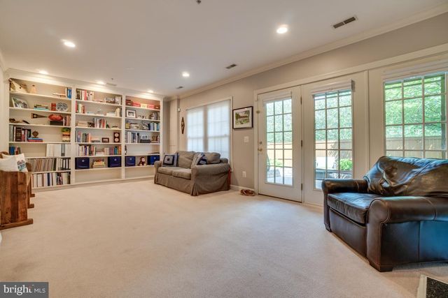 1685 HUNTING CREEK DR, Alexandria, VA 22314