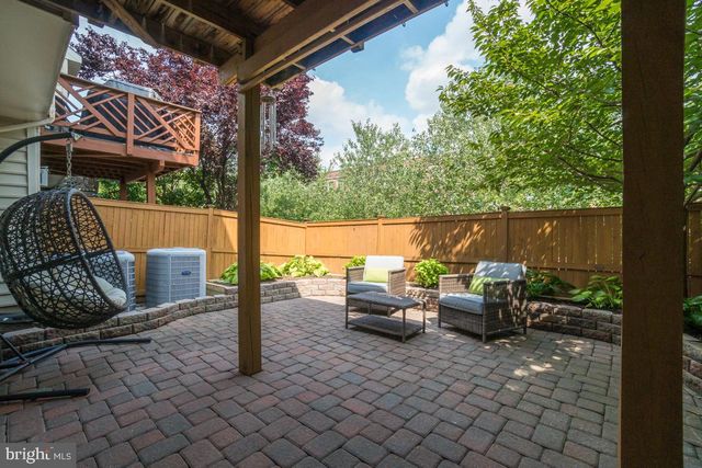 1685 HUNTING CREEK DR, Alexandria, VA 22314