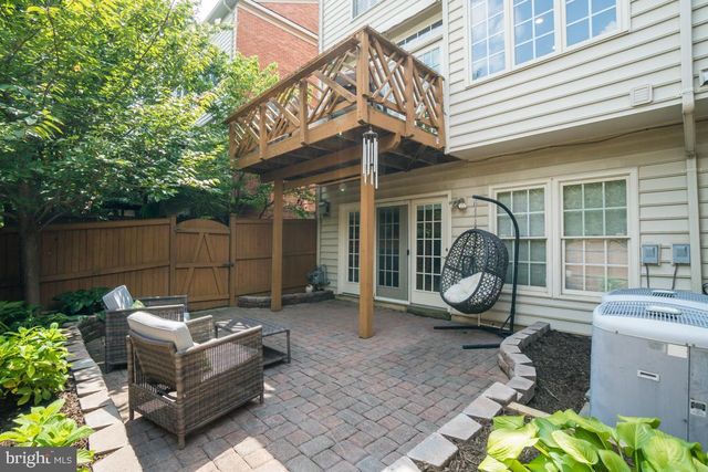1685 HUNTING CREEK DR, Alexandria, VA 22314