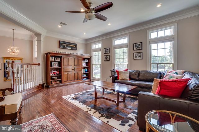 1685 HUNTING CREEK DR, Alexandria, VA 22314