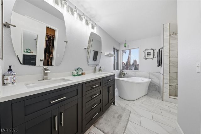 9429 Abalone Way, Las Vegas, NV 89117