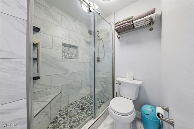 9429 Abalone Way, Las Vegas, NV 89117