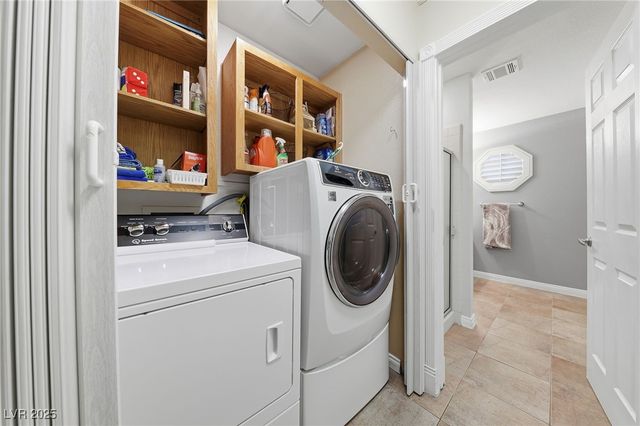 9429 Abalone Way, Las Vegas, NV 89117