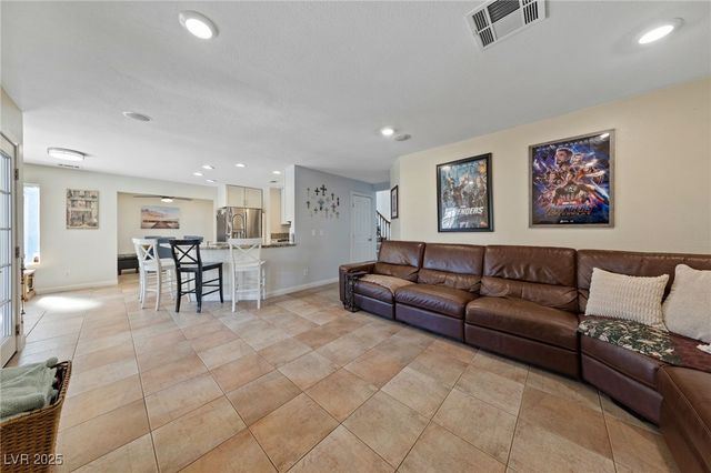 9429 Abalone Way, Las Vegas, NV 89117