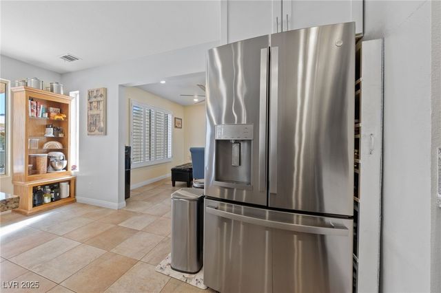 9429 Abalone Way, Las Vegas, NV 89117