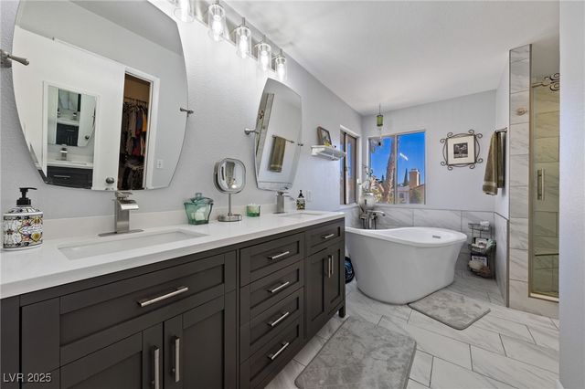 9429 Abalone Way, Las Vegas, NV 89117