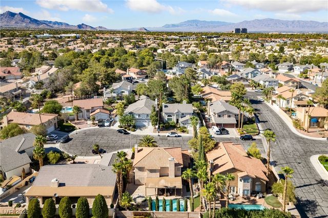 9429 Abalone Way, Las Vegas, NV 89117