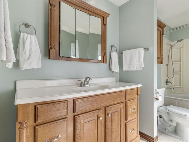 2010 Bonnycastle Lane, Yukon, OK 73099