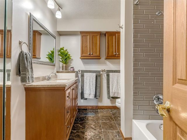 2010 Bonnycastle Lane, Yukon, OK 73099