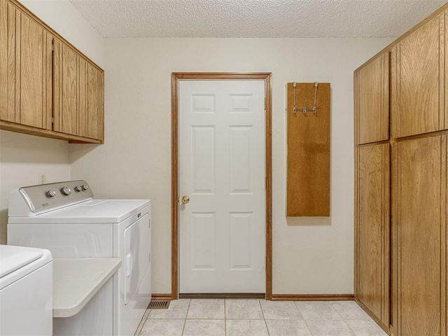 2010 Bonnycastle Lane, Yukon, OK 73099