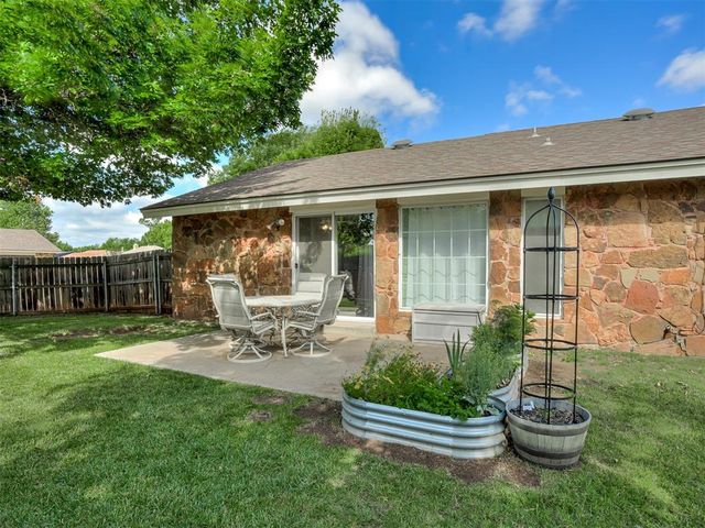 2010 Bonnycastle Lane, Yukon, OK 73099