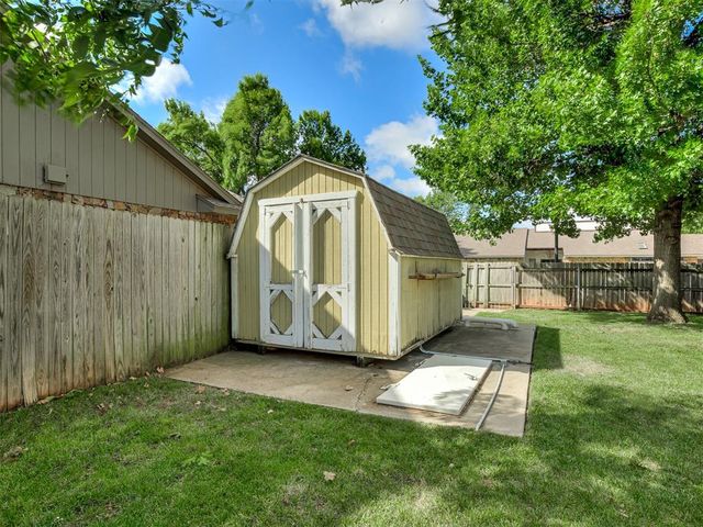 2010 Bonnycastle Lane, Yukon, OK 73099