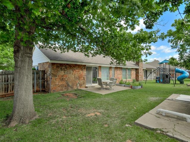 2010 Bonnycastle Lane, Yukon, OK 73099