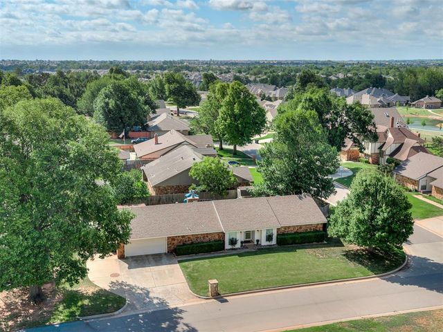 2010 Bonnycastle Lane, Yukon, OK 73099