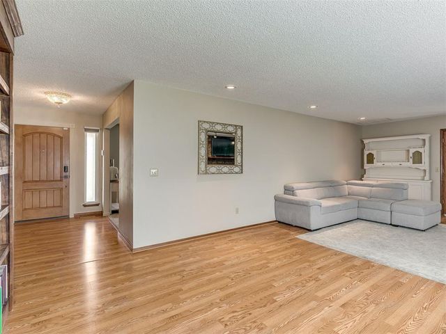 2010 Bonnycastle Lane, Yukon, OK 73099