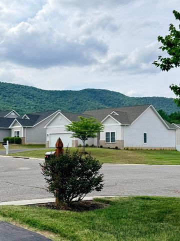 2830 Mystique CT, Roanoke, VA 24012