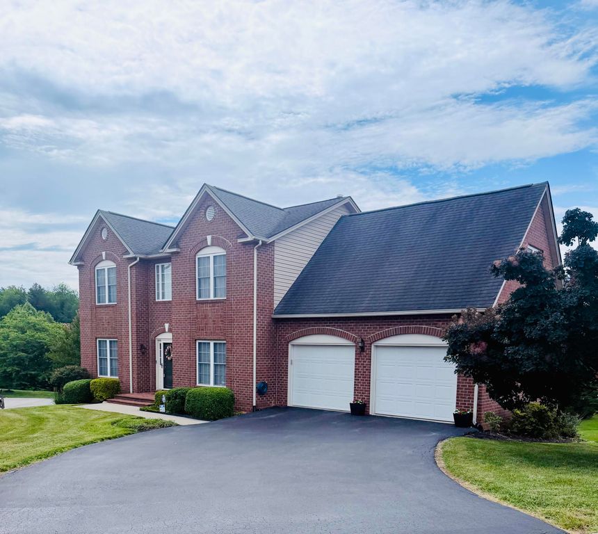 2830 Mystique CT, Roanoke, VA 24012