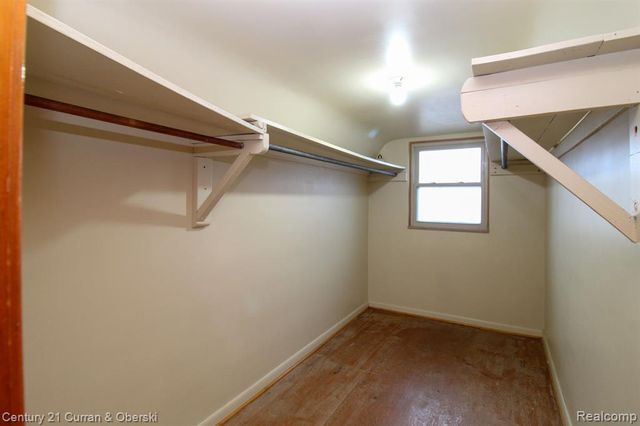 7907 W Morrow Circle, Dearborn, MI 48126